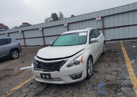 2015 Nissan Altima 2.5 Sv из США, поврежденный, VIN 1N4AL3AP2FC256999